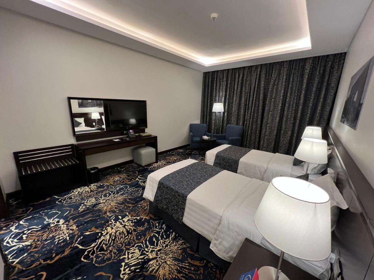 Zaha Taiba Hotel Medina Exterior photo